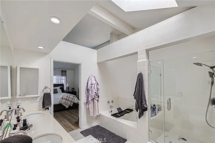 20065 Waterford Lane, Huntington Beach, California 92646