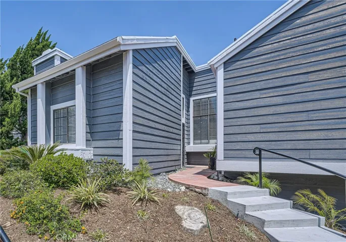 20065 Waterford Lane, Huntington Beach, California 92646