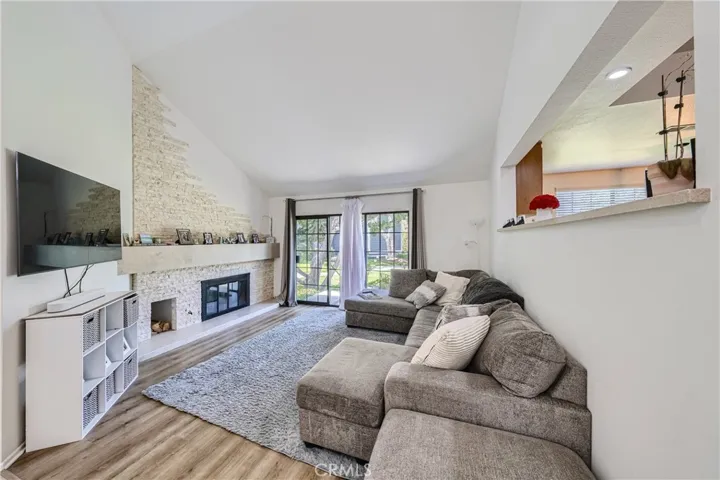 20065 Waterford Lane, Huntington Beach, California 92646