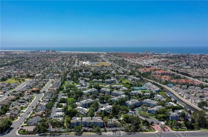 20065 Waterford Lane, Huntington Beach, California 92646