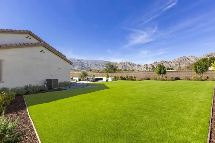 033_Property View