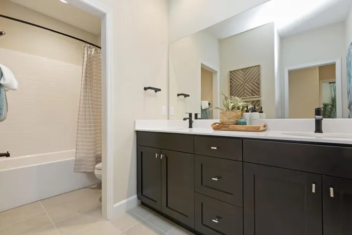 022_Bathroom