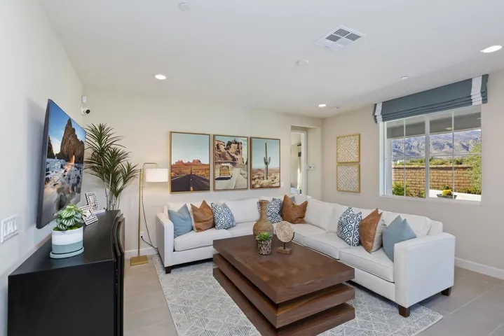 009_Living Room