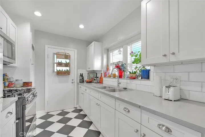 481 N 9th Street, Colton, California 92324