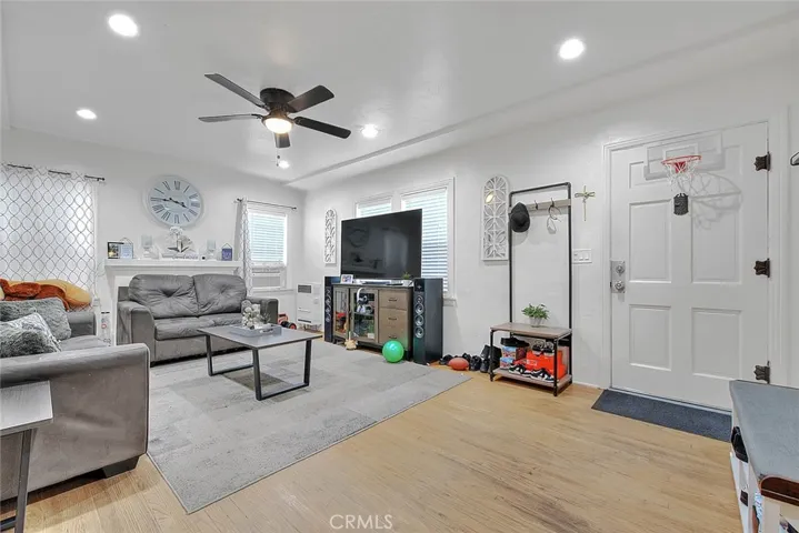 481 N 9th Street, Colton, California 92324