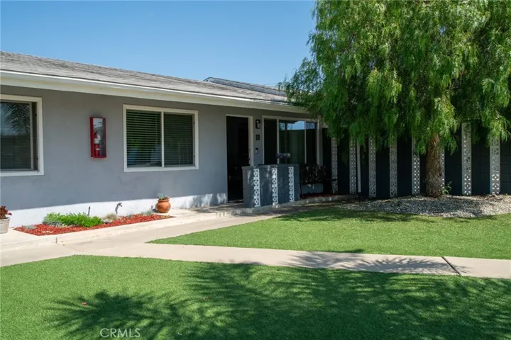 1762 Kenwood Place, Costa Mesa, California 92627