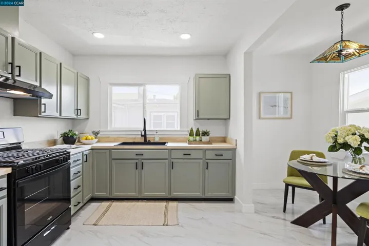 7207 Orral St, Oakland, California 94621