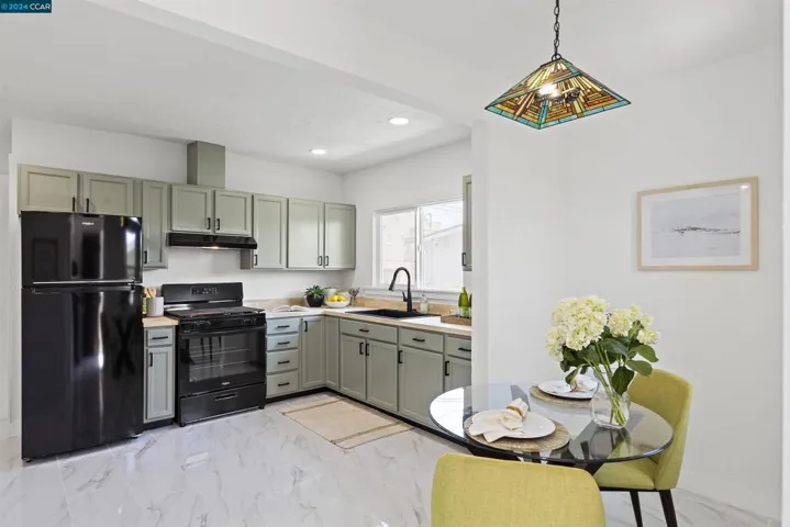 7207 Orral St, Oakland, California 94621
