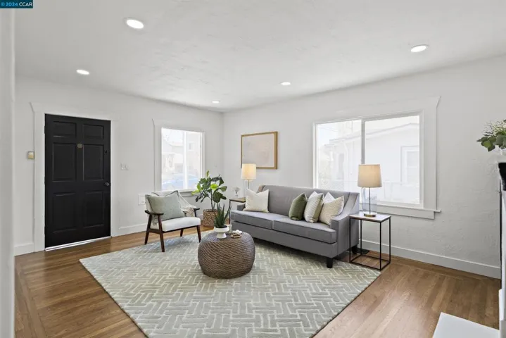 7207 Orral St, Oakland, California 94621