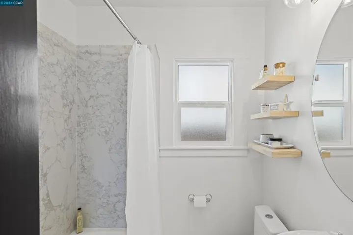 7207 Orral St, Oakland, California 94621