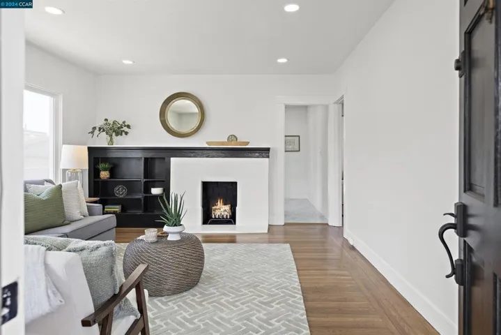 7207 Orral St, Oakland, California 94621