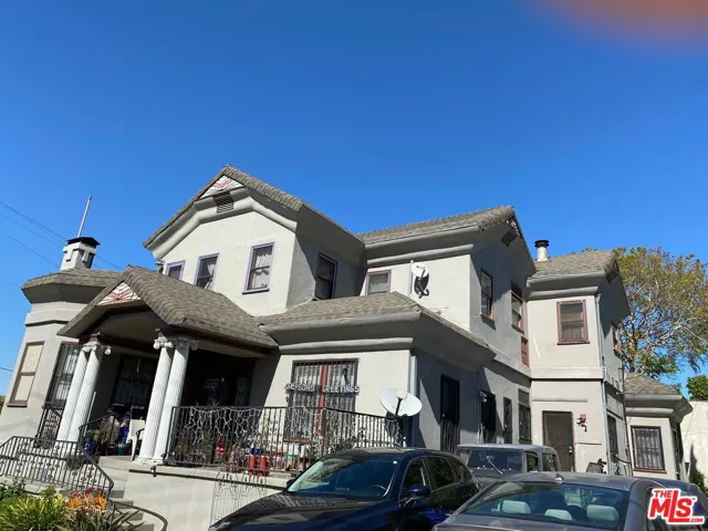 4911 W 12th Street, Los Angeles, California 90019