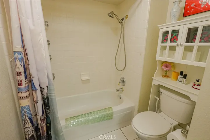 875 Vanderbilt Court, Merced, California 95348