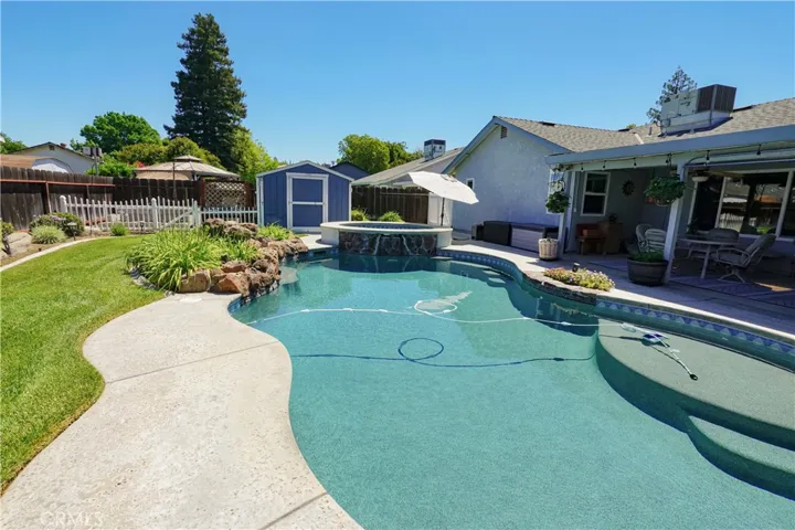 875 Vanderbilt Court, Merced, California 95348