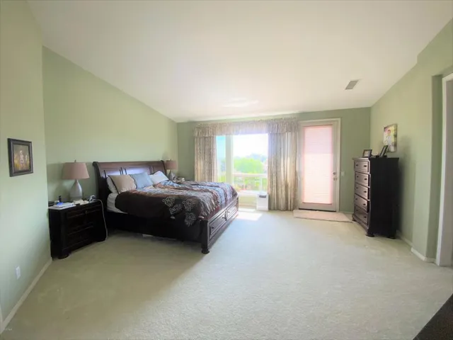 Master Bedroom (1)