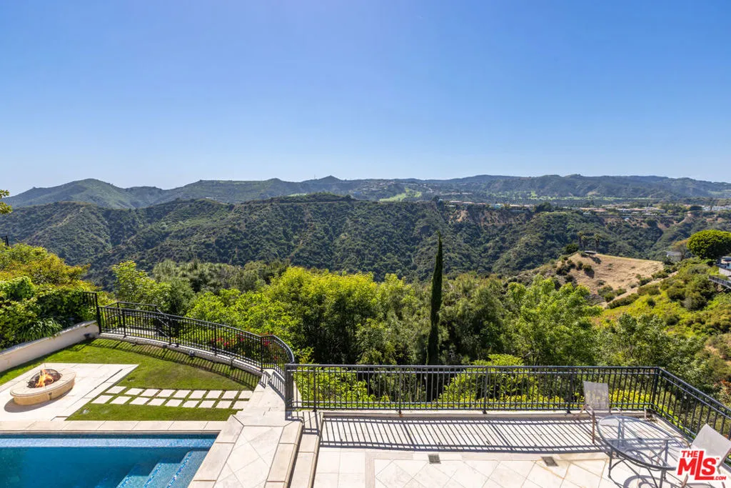 1957 Linda Flora Drive, Los Angeles, California 90077 home-pic-31