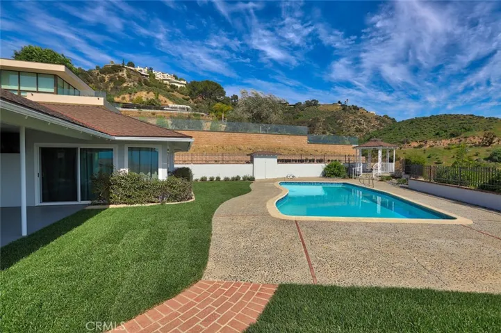 1640 Cumberland, Glendale, California 91202