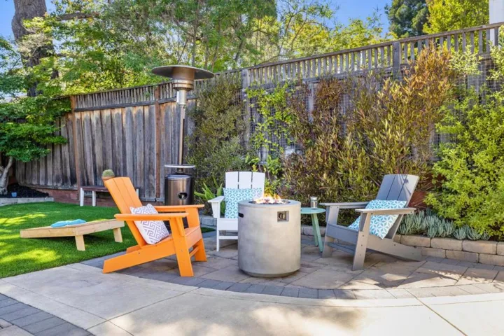 33 Ashler Avenue, Los Gatos, California 95030