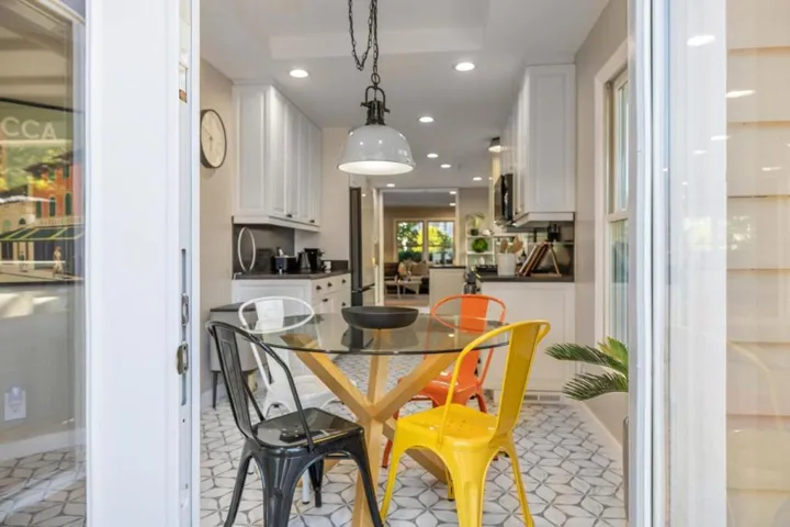 33 Ashler Avenue, Los Gatos, California 95030