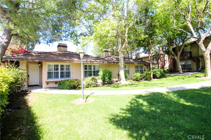 988 S Glendora Avenue, Glendora, California 91740