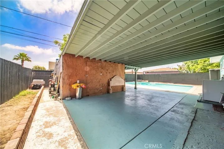 PATIO TO STORAGE
