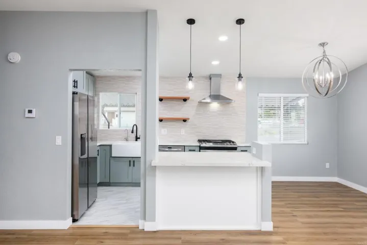 112 Greenwood Lane, Oceanside, California 92054