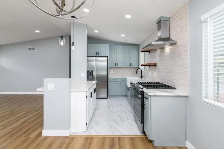 112 Greenwood Lane, Oceanside, California 92054