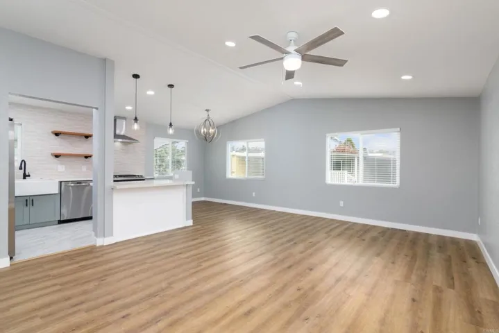 112 Greenwood Lane, Oceanside, California 92054