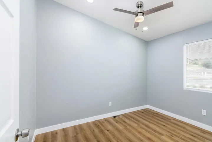 112 Greenwood Lane, Oceanside, California 92054