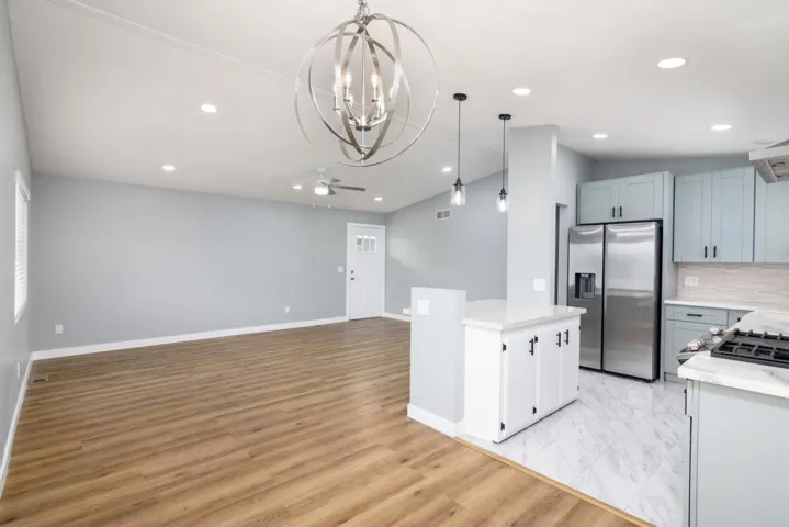 112 Greenwood Lane, Oceanside, California 92054