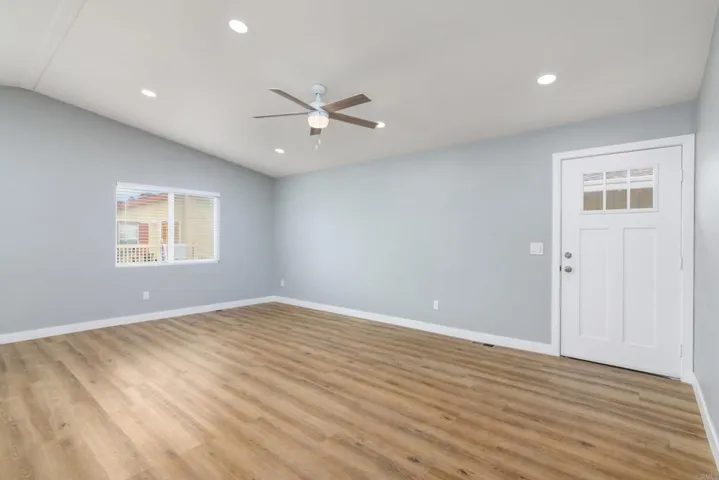 112 Greenwood Lane, Oceanside, California 92054