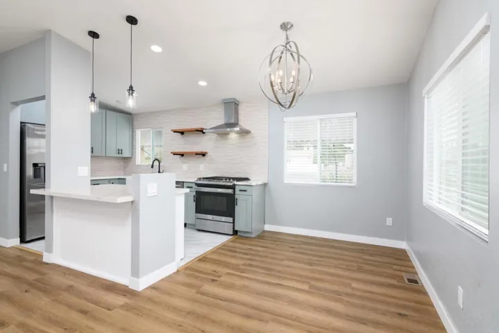 112 Greenwood Lane, Oceanside, California 92054