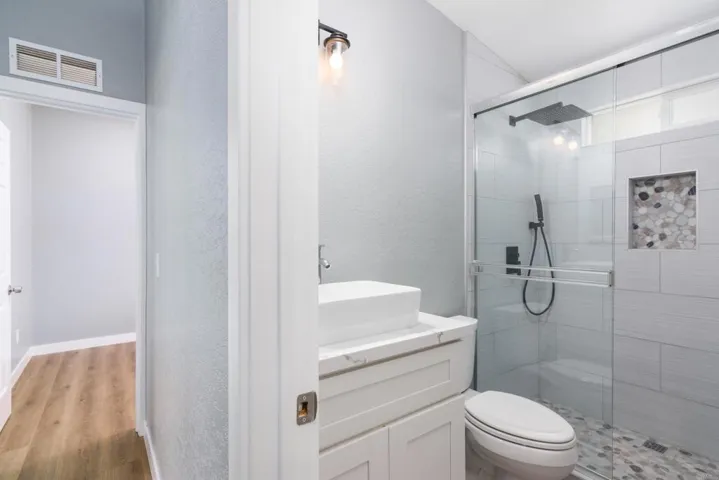 112 Greenwood Lane, Oceanside, California 92054
