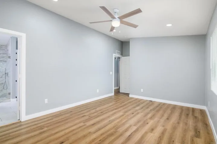 112 Greenwood Lane, Oceanside, California 92054
