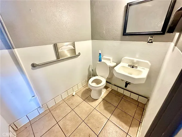 1231 E Florida Street, Hemet, California 92543