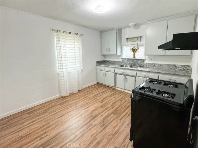 2059 Shasta Street, Mojave, California 93501