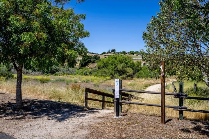 120 Riverbank Lane, Paso Robles, California 93446