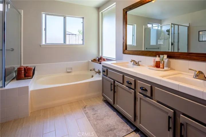 120 Riverbank Lane, Paso Robles, California 93446