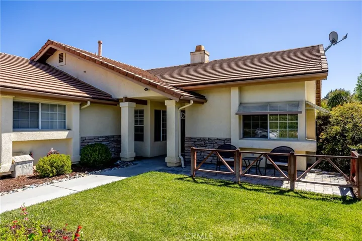 120 Riverbank Lane, Paso Robles, California 93446