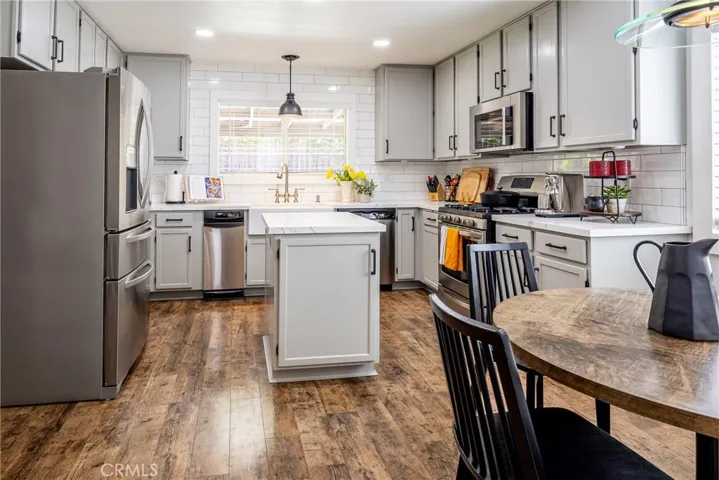 120 Riverbank Lane, Paso Robles, California 93446