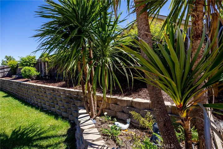 120 Riverbank Lane, Paso Robles, California 93446