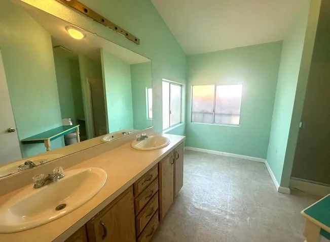199 Birch Lane, Hollister, California 95023