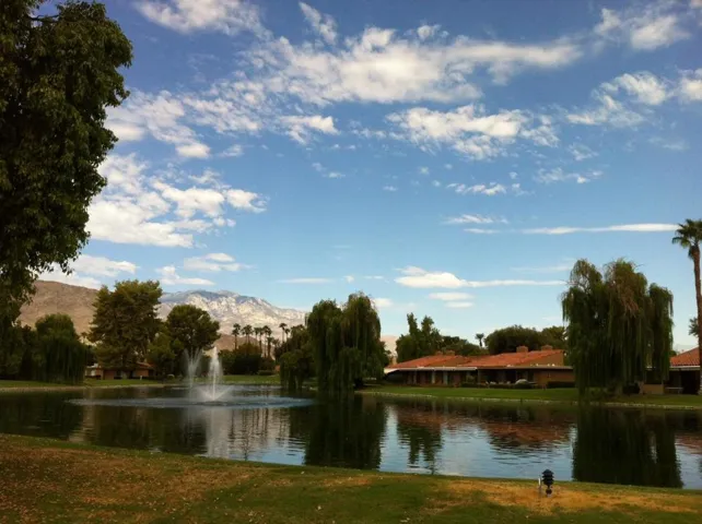 Palma Lake views 4