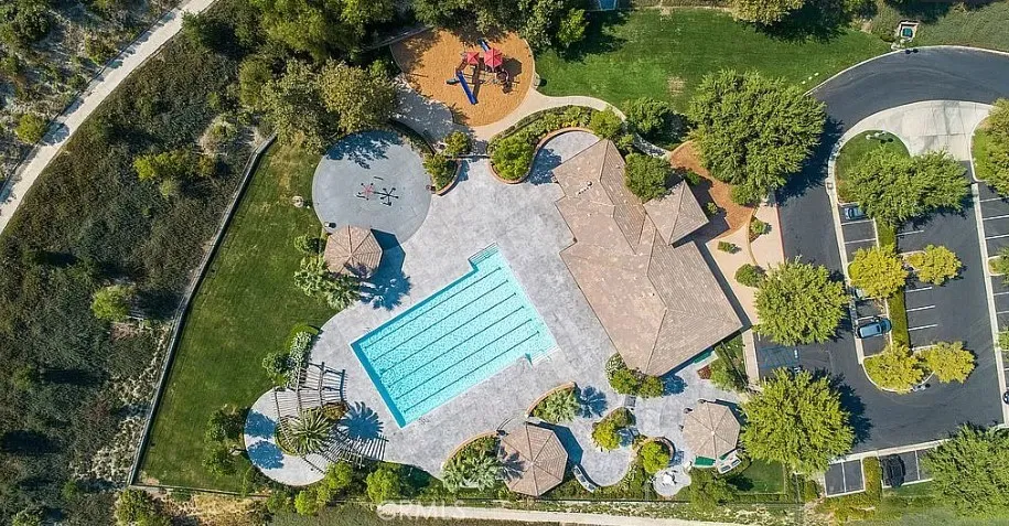 27345 English Ivy Lane, Canyon Country, California 91387