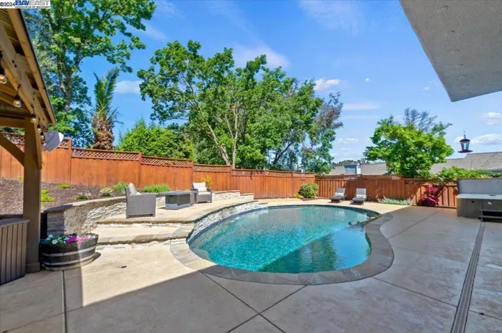 5725 San Carlos Way, Pleasanton, California 94566