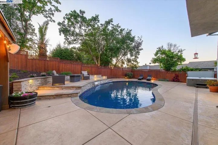 5725 San Carlos Way, Pleasanton, California 94566