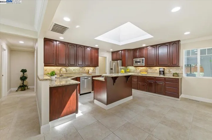 5725 San Carlos Way, Pleasanton, California 94566