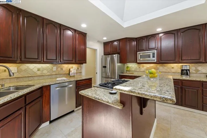 5725 San Carlos Way, Pleasanton, California 94566