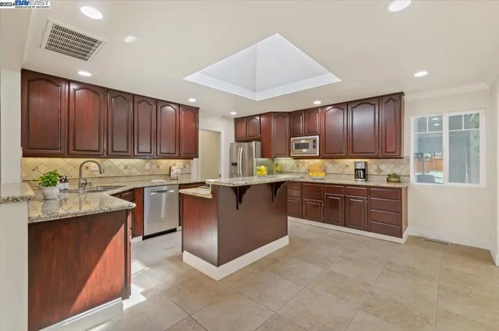 5725 San Carlos Way, Pleasanton, California 94566