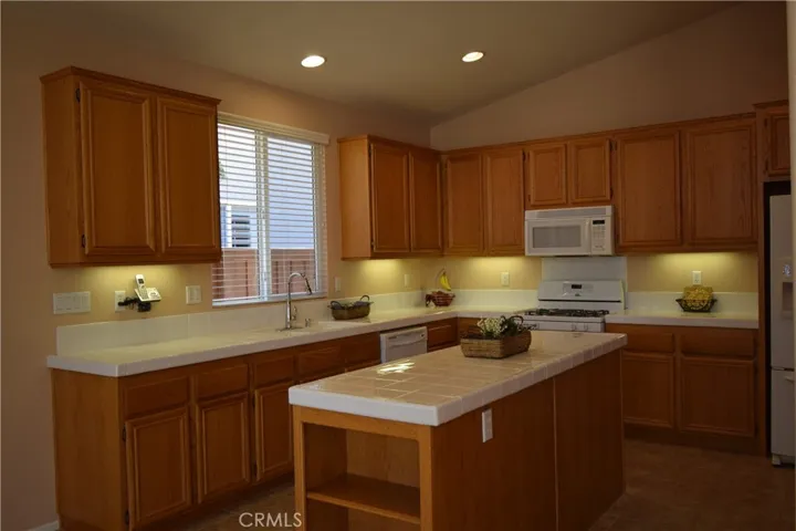 390 Cabrera Drive, Hemet, California 92545